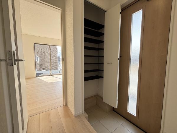 野洲市上屋第２－１号棟　新築分譲住宅