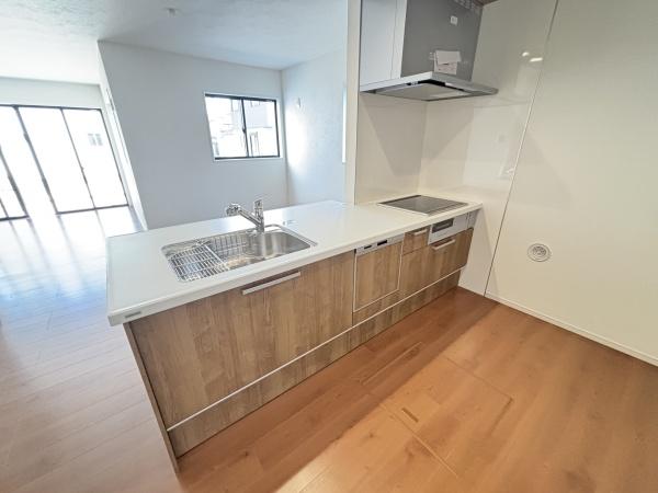 守山市阿村町１期２号棟　新築分譲住宅