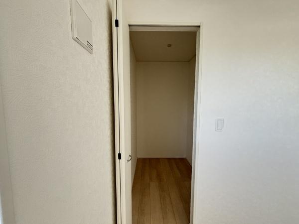 近江八幡市土田町２号棟　新築分譲住宅