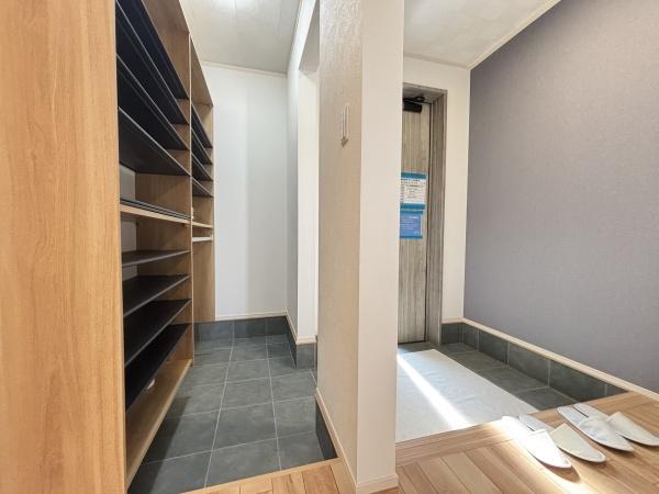 東近江市小田苅町の中古一戸建て