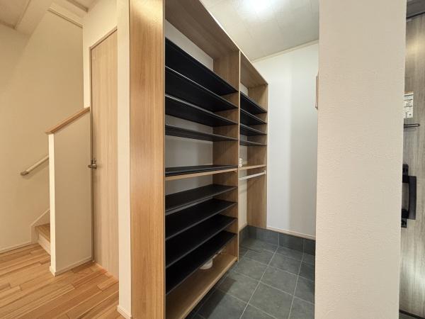 東近江市小田苅町の中古一戸建て