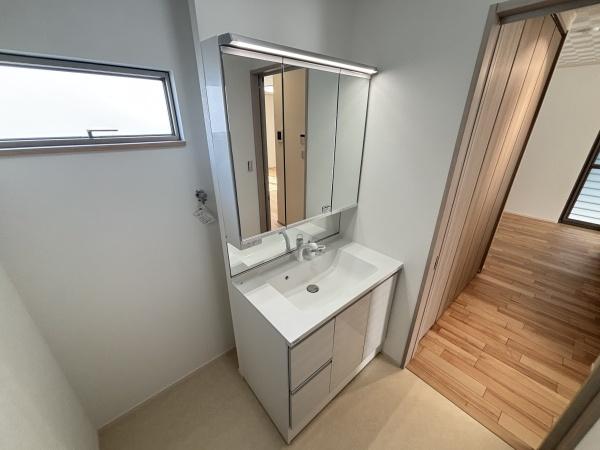 東近江市小田苅町の中古一戸建て