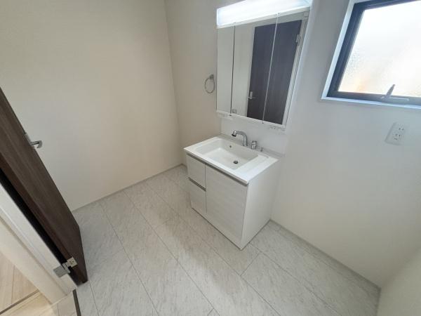 長浜市平方町７期２号棟　新築分譲住宅