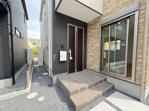 近江八幡市出町２期２号棟　新築分譲住宅