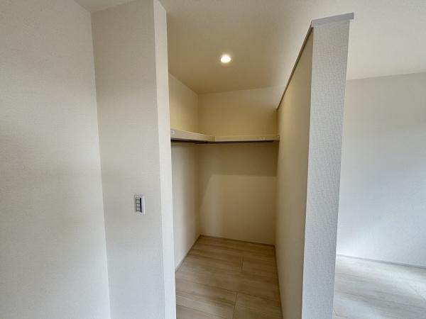 東近江市東沖野５丁目３期１号棟　新築分譲住宅
