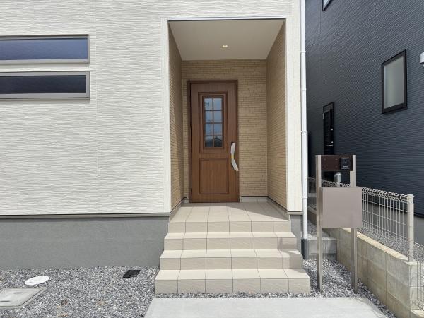 東近江市東沖野５丁目３期２号棟　新築分譲住宅