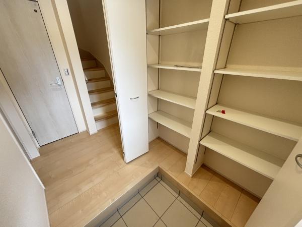 東近江市東沖野５丁目３期２号棟　新築分譲住宅