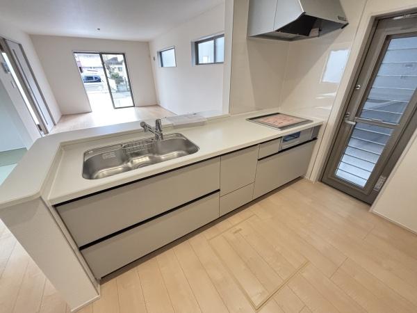 東近江市東沖野５丁目３期２号棟　新築分譲住宅