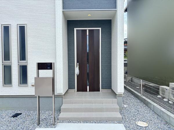 湖南市三雲２期１号棟　新築分譲住宅