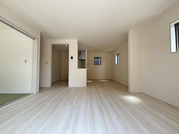 野洲市冨波甲３期１号棟　新築分譲住宅