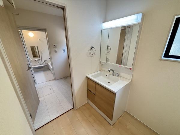 野洲市冨波甲３期３号棟　新築分譲住宅