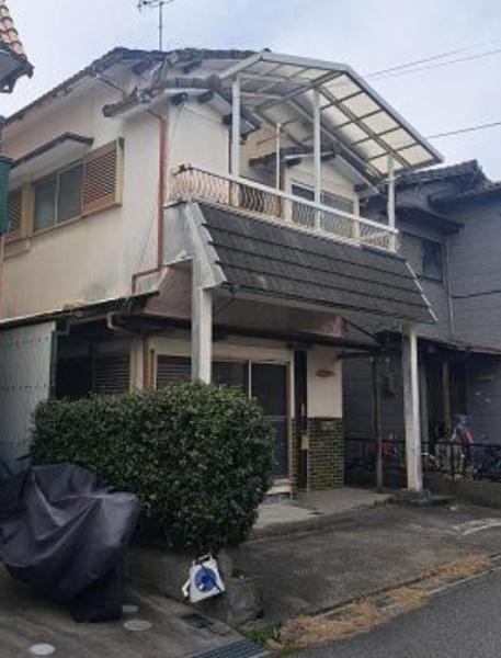 近江八幡市南本郷町３丁目　中古戸建て住宅