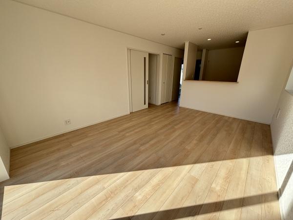 彦根市正法寺町第１－３号棟　新築分譲住宅