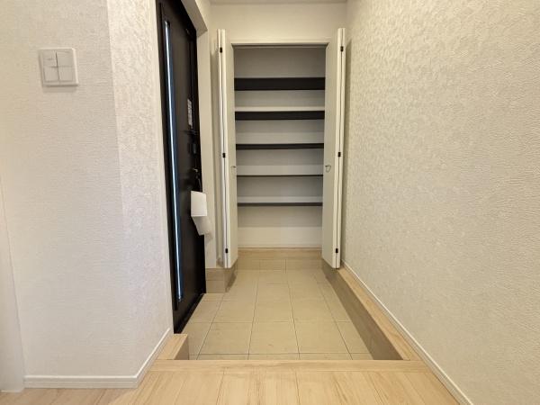 守山市下之郷第２－１号棟　新築分譲住宅