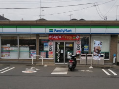 海老名コーポラスA棟(ファミリーマート海老名中新田五丁目店)