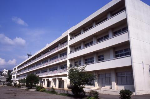 秦野市曽屋の土地(秦野市立末広小学校)