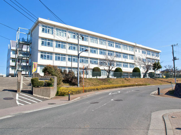 綾瀬市小園(綾瀬市立城山中学校)