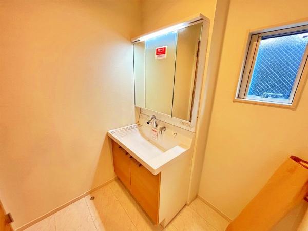 綾瀬市上土棚中２丁目の中古一戸建て