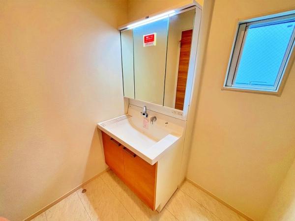 綾瀬市上土棚中２丁目の中古一戸建て