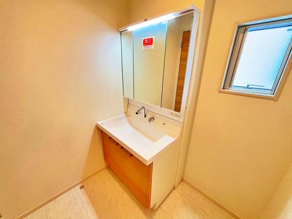 綾瀬市上土棚中２丁目の中古一戸建て