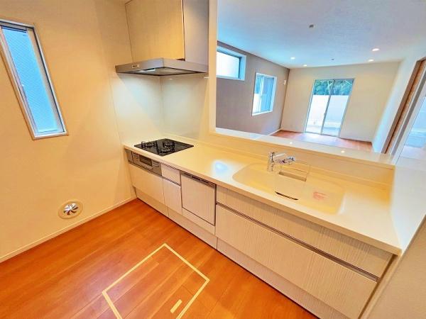 綾瀬市上土棚中２丁目の中古一戸建て