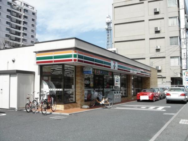 パレステージ本厚木(セブンイレブン厚木水引店)
