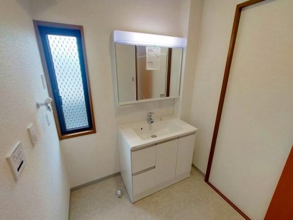 厚木市三田南３丁目の中古一戸建て