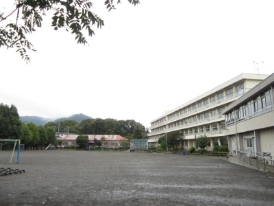 愛甲郡愛川町半原の土地(愛川町立半原小学校)