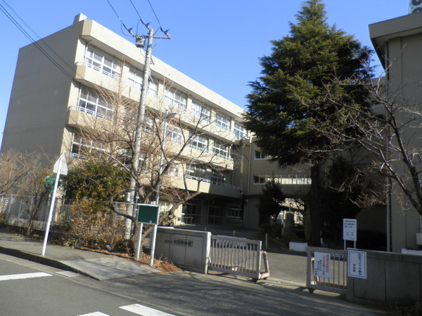 厚木市上落合　３号棟(厚木市立相川中学校)
