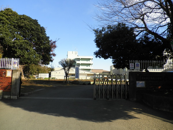 厚木市鳶尾5期(厚木市立鳶尾小学校)