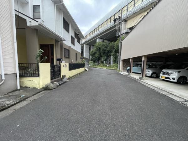 秦野市南矢名の土地(前面道路含む現地写真)