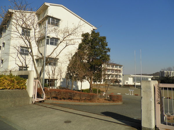 厚木市森の里５丁目の中古一戸建て(厚木市立森の里小学校)