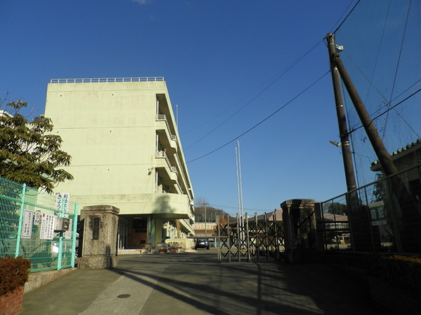 厚木市中荻野の土地(厚木市立荻野小学校)
