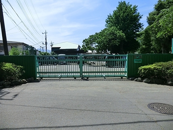 座間市座間１丁目　４号棟(鈴鹿幼稚園)