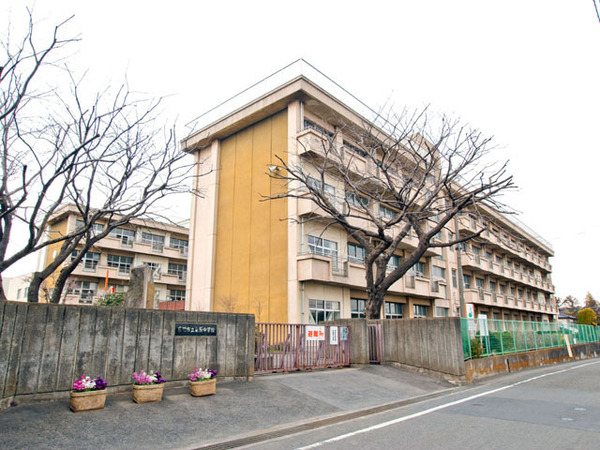座間市立野台３丁目　２号棟(座間市立栗原中学校)