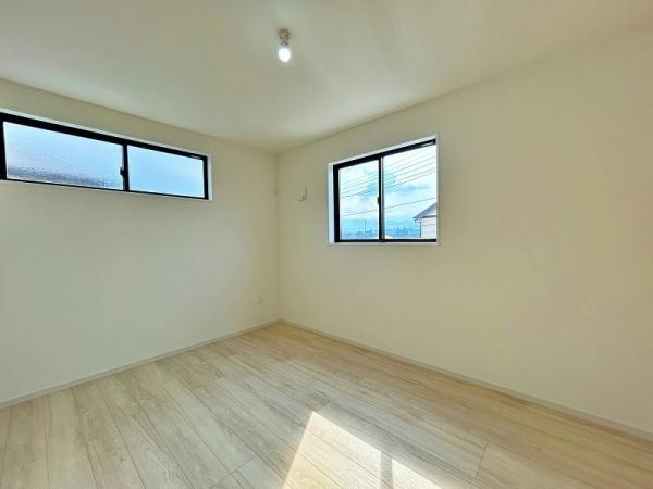 座間市座間１丁目　２号棟