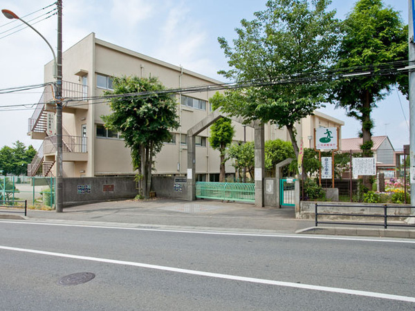 綾瀬市寺尾本町３丁目　１号棟(綾瀬市立綾北小学校)