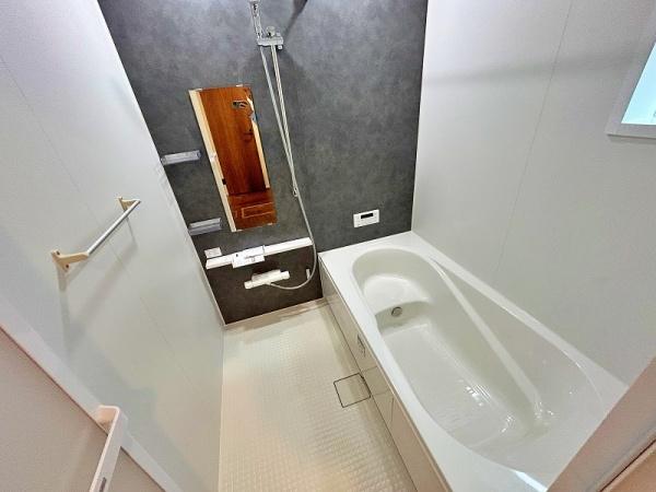 綾瀬市寺尾本町３丁目　１号棟
