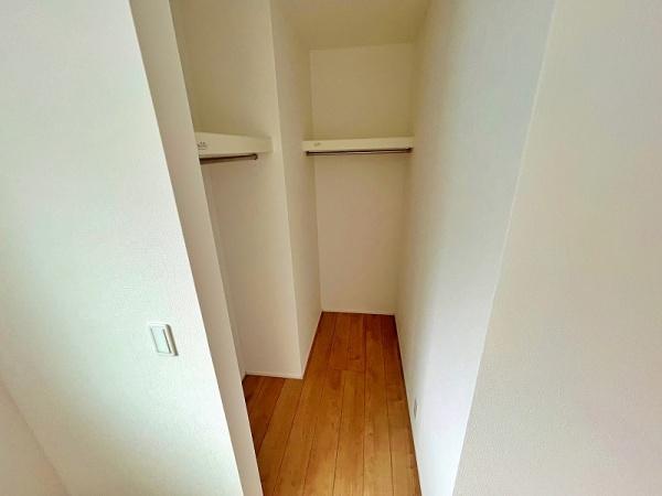 綾瀬市寺尾本町３丁目　２号棟