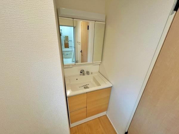 綾瀬市寺尾本町３丁目　２号棟