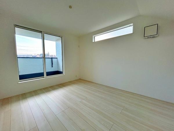 綾瀬市寺尾本町３丁目　４号棟