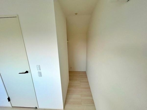 綾瀬市寺尾本町３丁目　４号棟