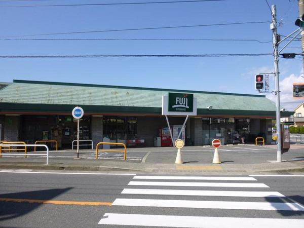 寒川町田端　２号棟(Fuji大曲店)