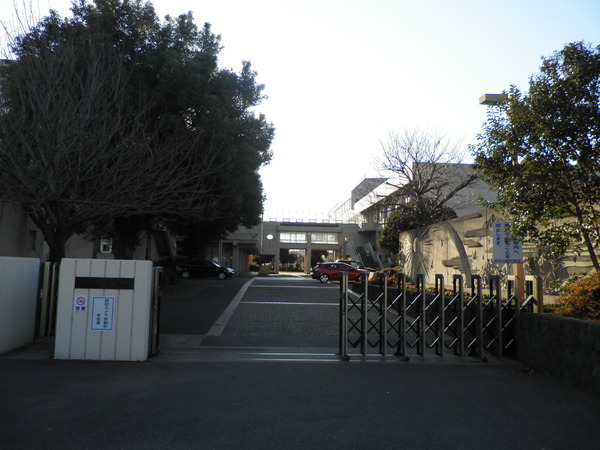 厚木市山際　１号棟(厚木市立藤塚中学校)