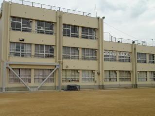 桜ヶ丘マンション1棟　中古マンション(岸和田市立常盤小学校)