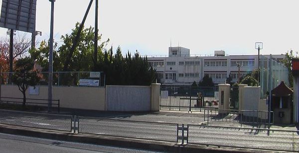 和泉市府中町2丁目 店舗付きテラスハウス(和泉市立国府小学校)