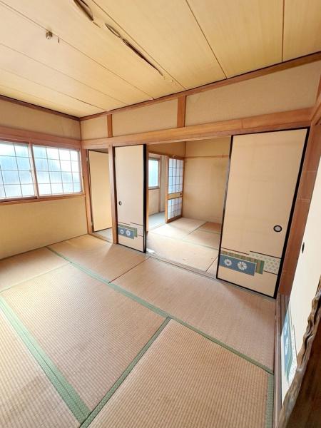 和泉市府中町2丁目　店舗付きテラスハウス