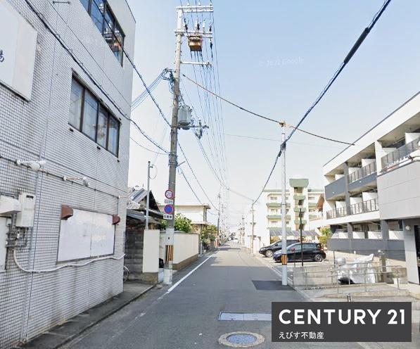 岸和田市上野町西　ビル