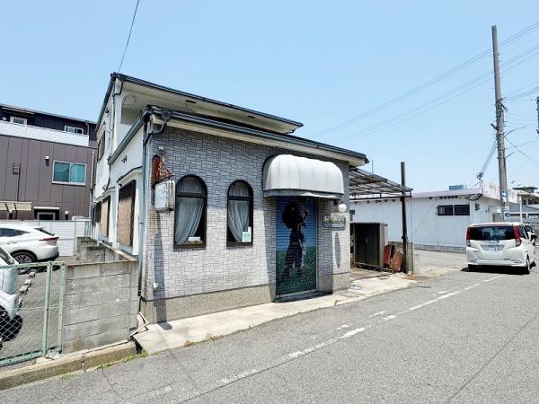 岸和田市上野町東　店舗付き戸建