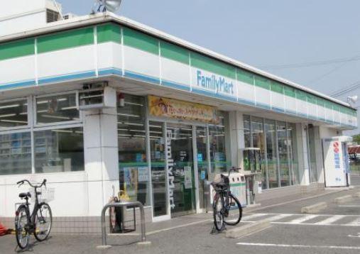 アクアパークCITY岸和田南3番館(ファミリーマート岸和田並松店)